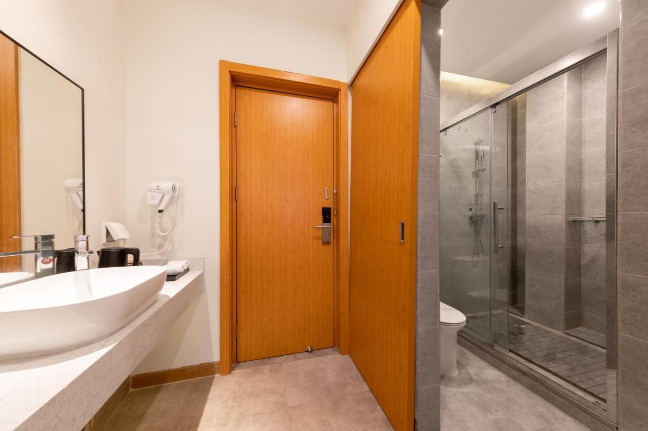 Xana Lite Hotel - Guangzhou Fangcun Huadiwan Metro Station Εξωτερικό φωτογραφία