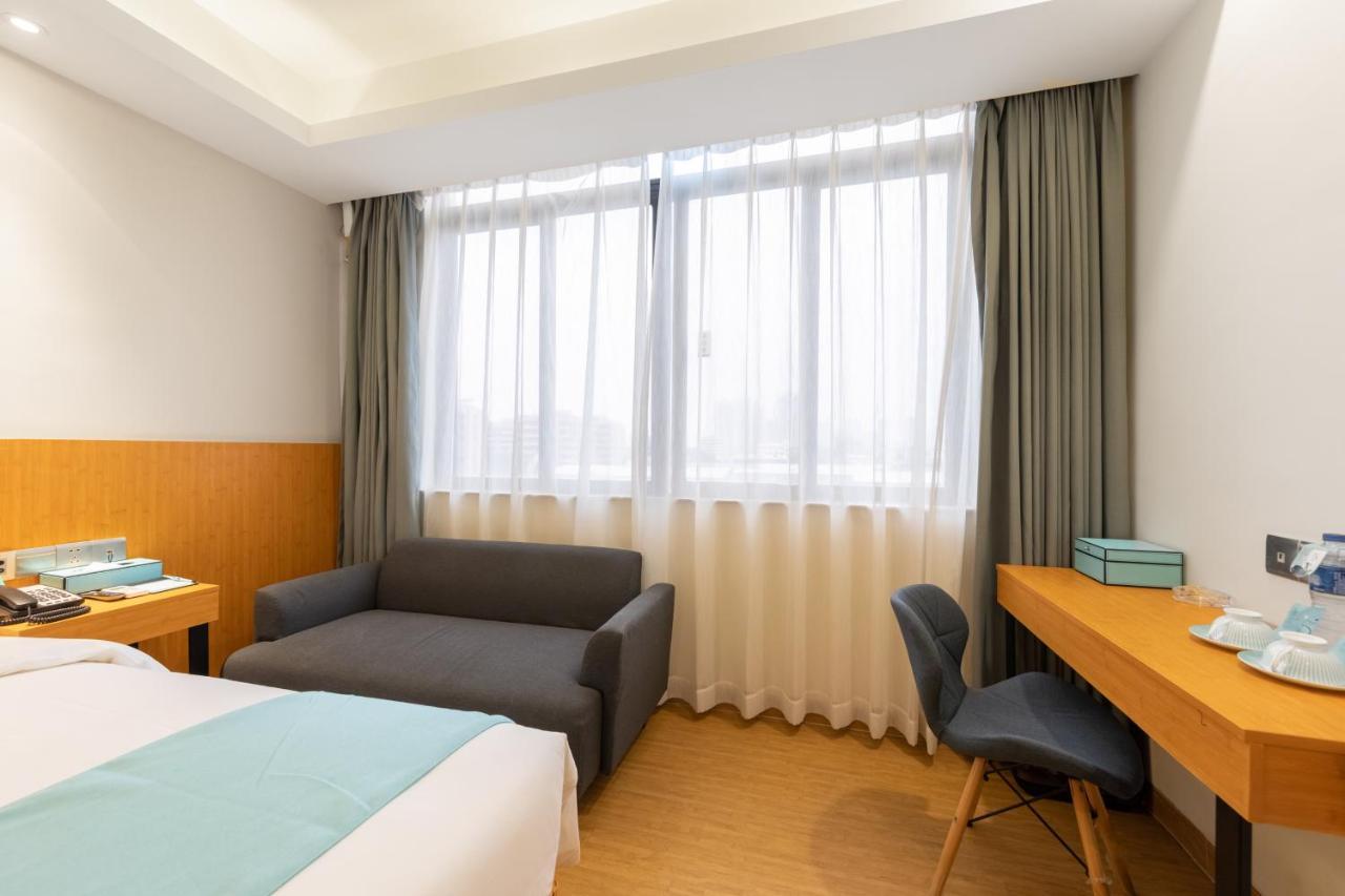 Xana Lite Hotel - Guangzhou Fangcun Huadiwan Metro Station Εξωτερικό φωτογραφία