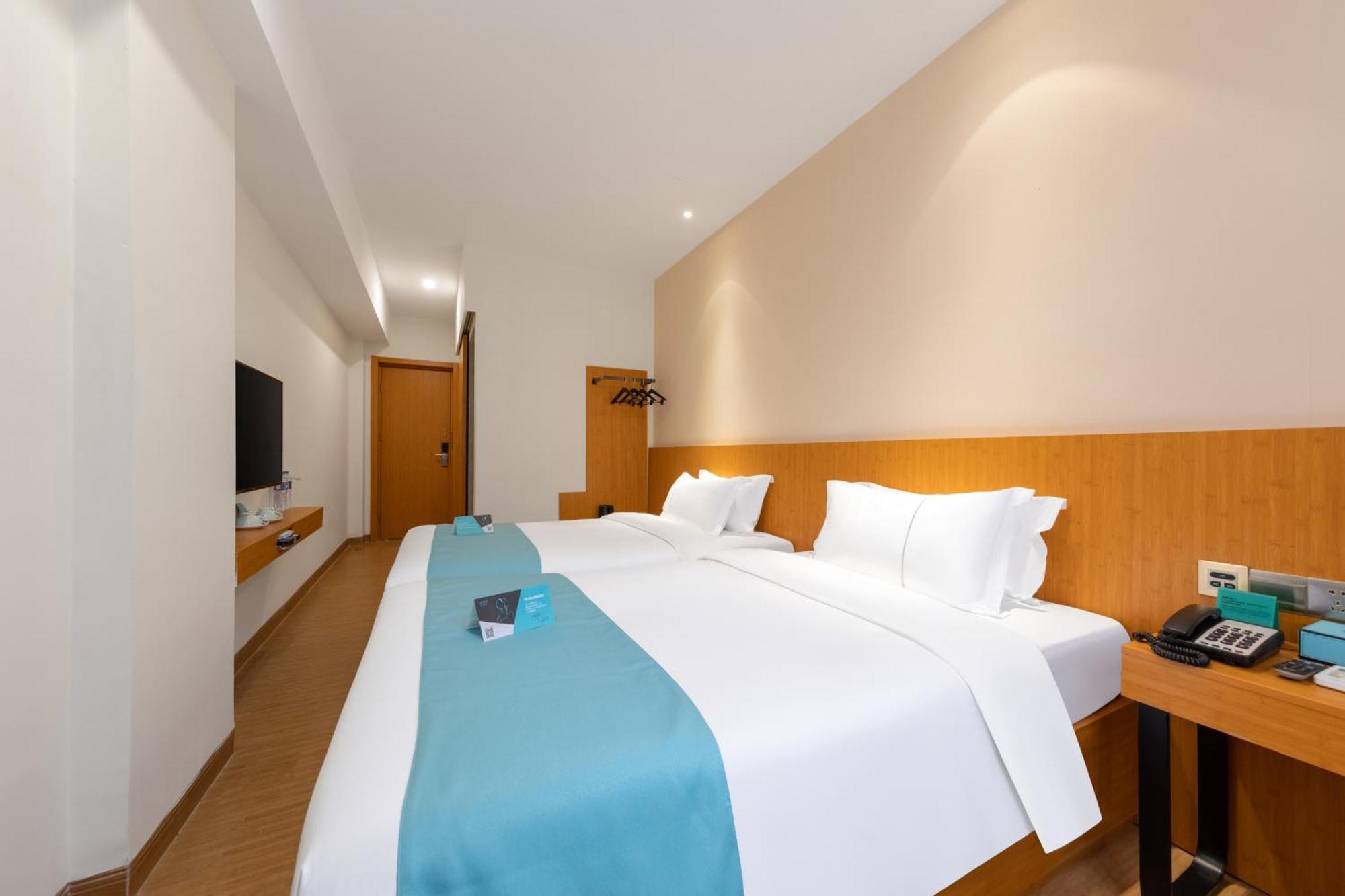 Xana Lite Hotel - Guangzhou Fangcun Huadiwan Metro Station Εξωτερικό φωτογραφία
