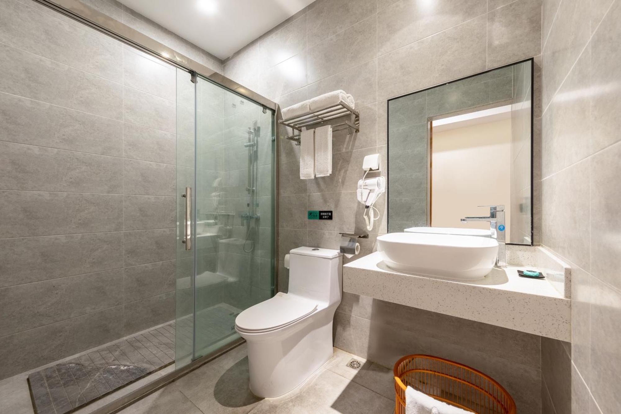 Xana Lite Hotel - Guangzhou Fangcun Huadiwan Metro Station Εξωτερικό φωτογραφία