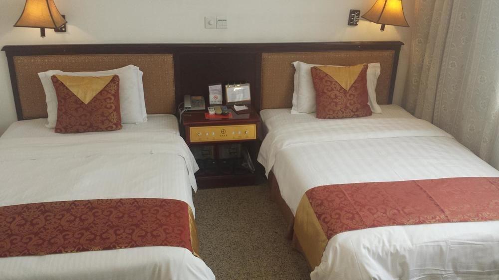 Xana Lite Hotel - Guangzhou Fangcun Huadiwan Metro Station Εξωτερικό φωτογραφία